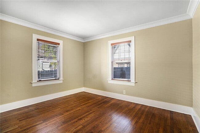 Building Photo - 39 Alden Ave NW