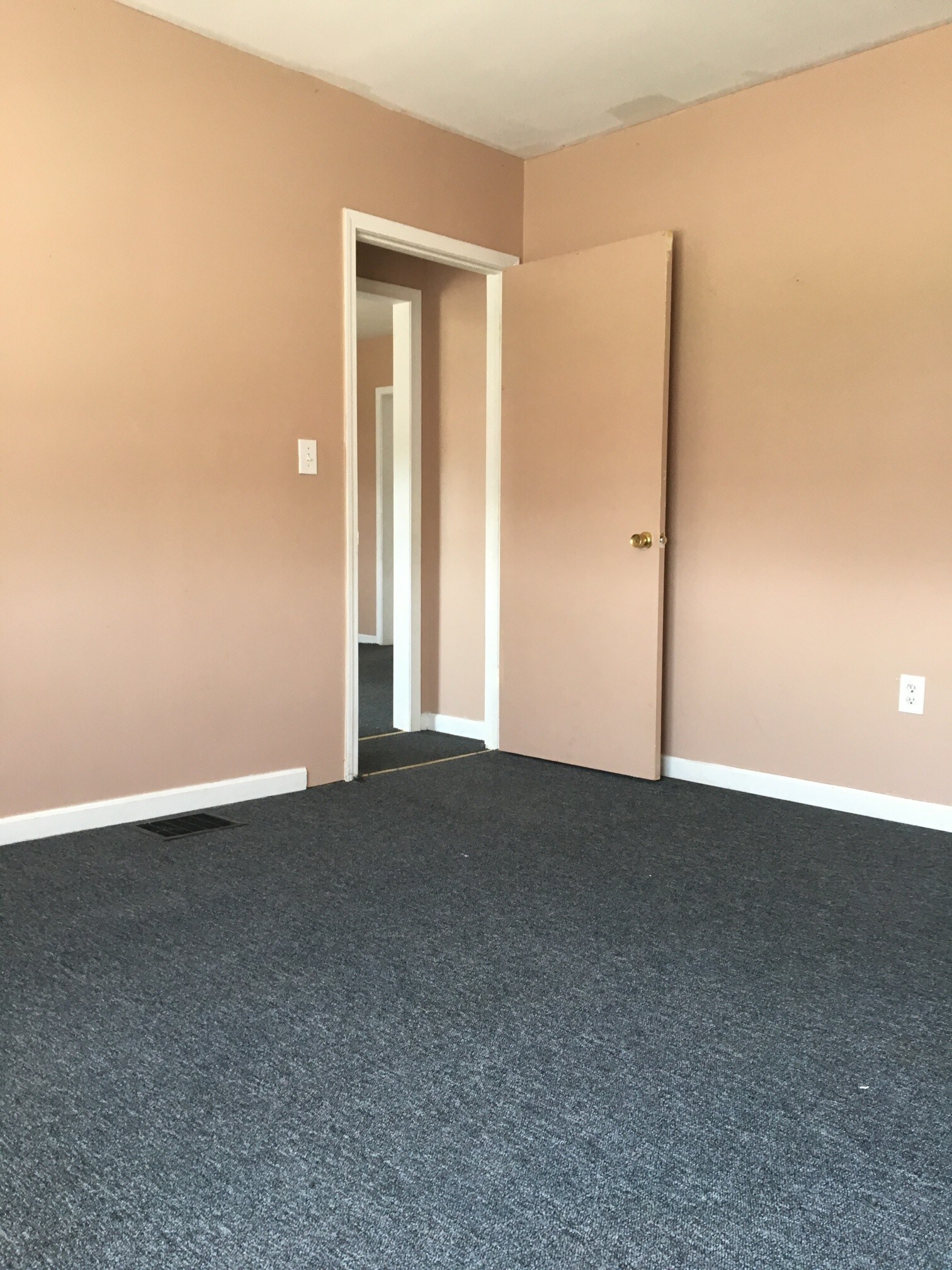 Bedroom - 4444 Main St