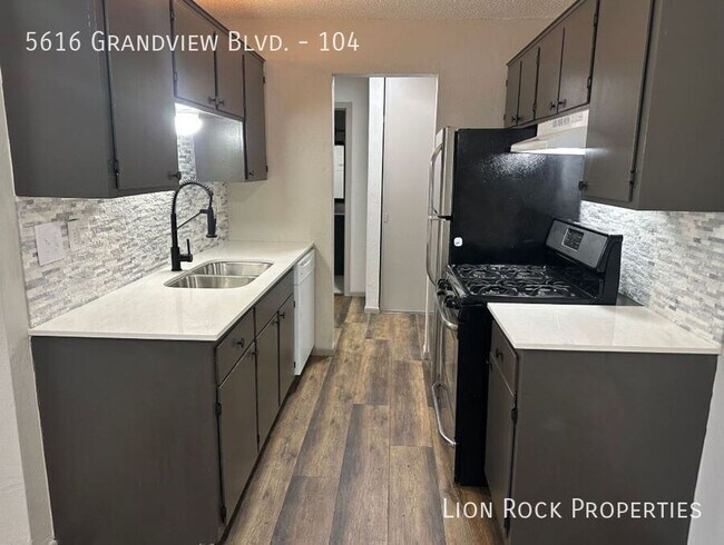 Primary Photo - 5616 Grandview Blvd