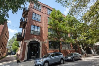 Building Photo - 1750 N Wolcott Ave