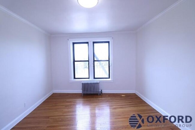 Building Photo - 2 bedroom in Queens NY 11354