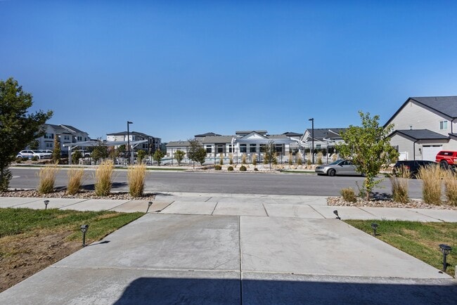 Building Photo - 4633 Sentry Dr