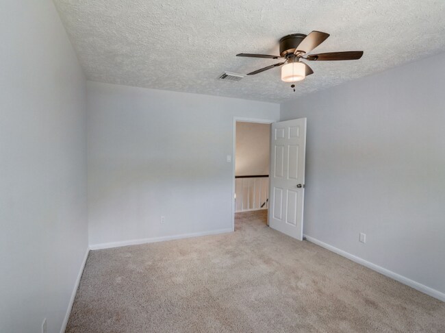 Building Photo - 1951 Round Spring Dr