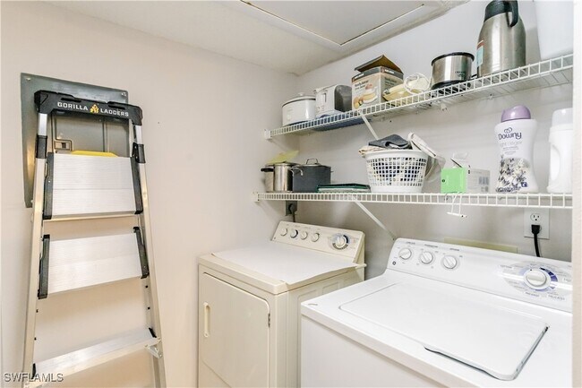 Building Photo - 9540 Green Cypress Ln