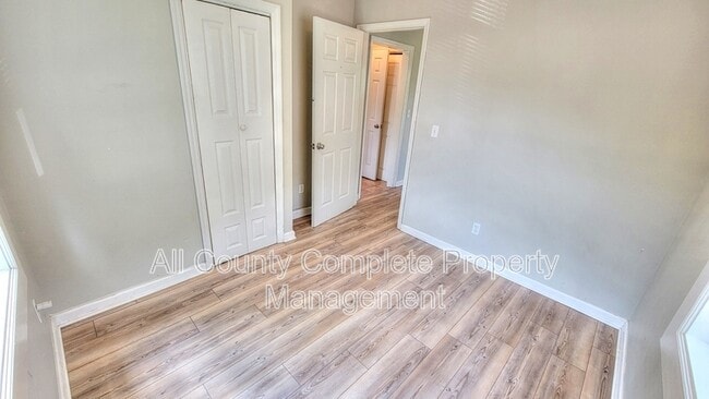 Building Photo - 9248 9th Ave