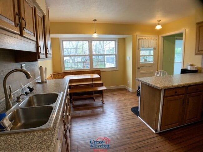 Building Photo - Spacious Niles Single Family