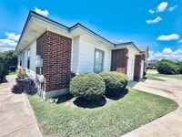 Building Photo - 2873 Southampton Way