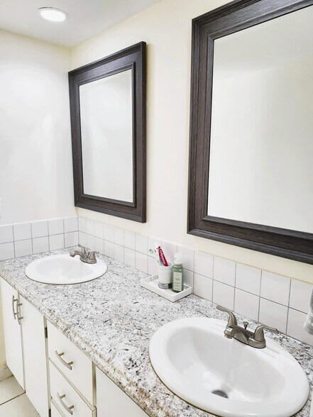 Building Photo - 1570 Forest Lakes Cir