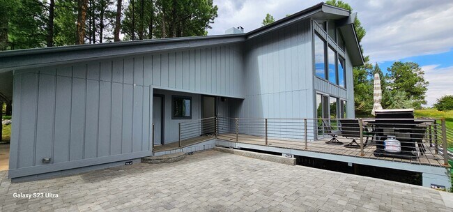 Building Photo - 2280 N Southern Hills Dr
