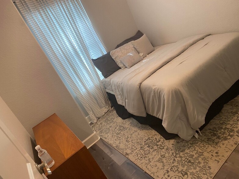 Building Photo - 5443 Quail Tree Ln