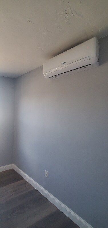 Building Photo - 132 Millbury St