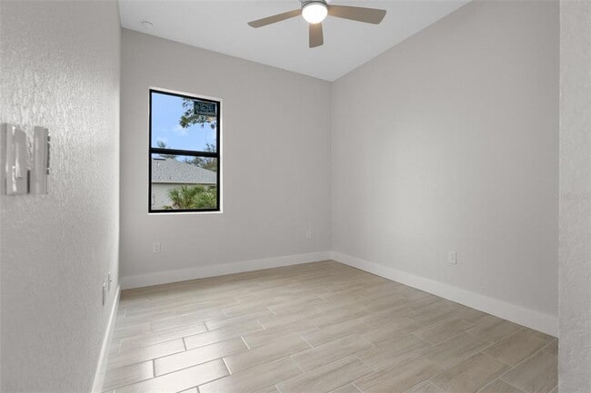 Building Photo - 178 Lime Tree Park