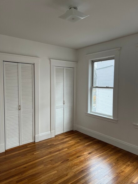 Building Photo - 196 Reservation Rd