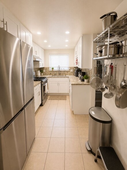 KITCHEN - 2118 Obarr Pl
