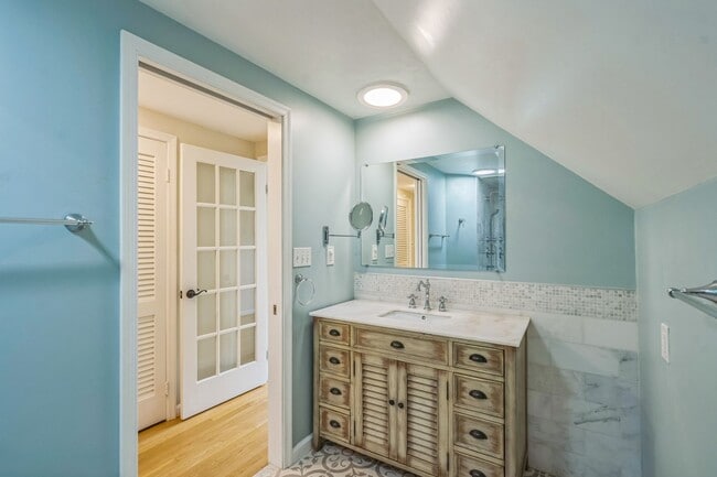 Building Photo - 5Bd/3 Bth expansive Family Home with Private Backyard & Premium Upgrades!