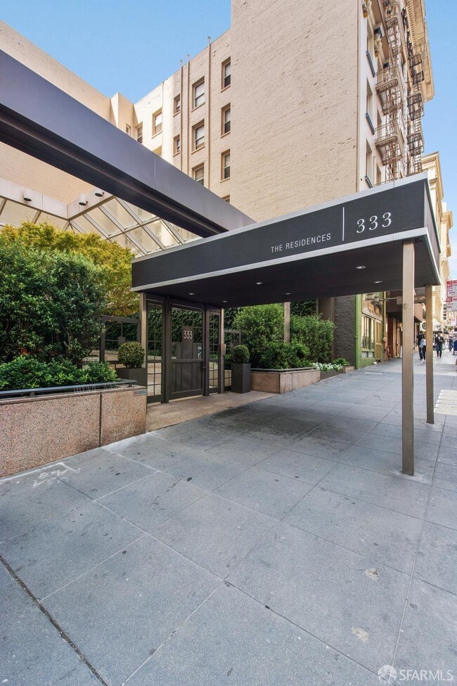 Building Photo - 333 Bush St