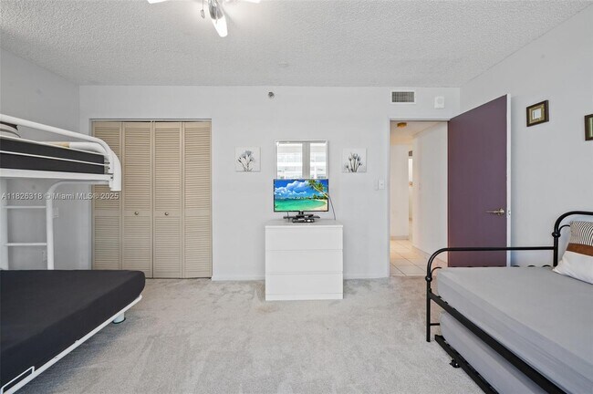 Building Photo - 9341 Collins Ave