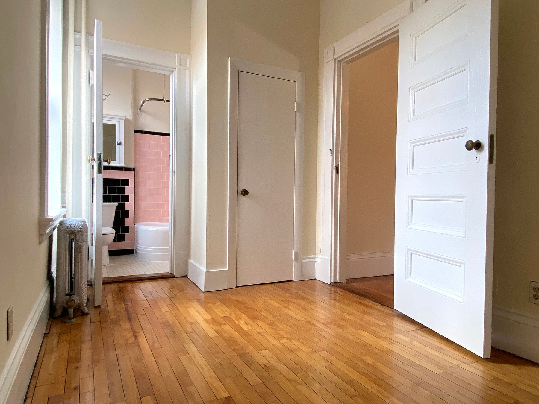 Building Photo - 2 Ware St