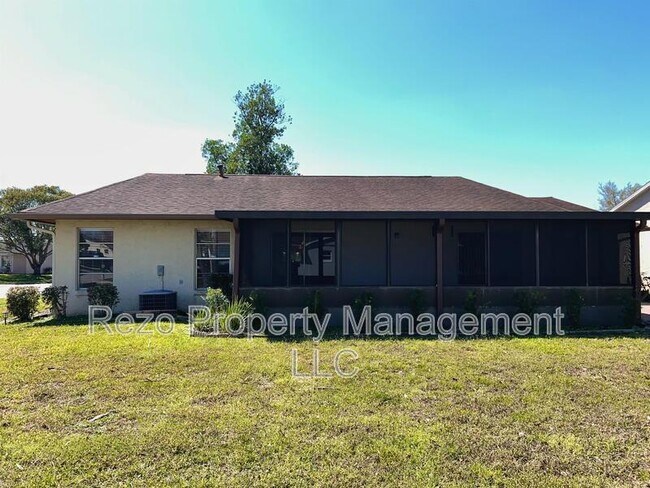 Building Photo - 5005 Lindsay Ct