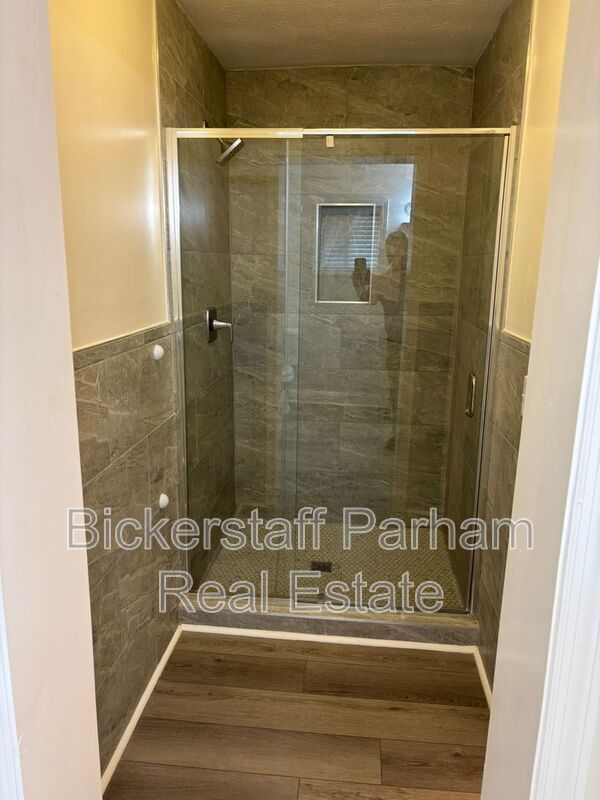 Building Photo - 5410 Kennedy St