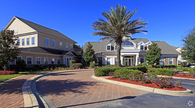 Building Photo - Barrington Park Condominiums