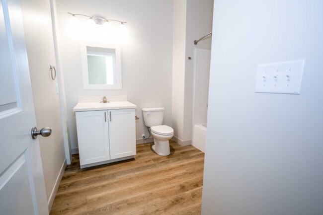 Building Photo - 103 N 1st St