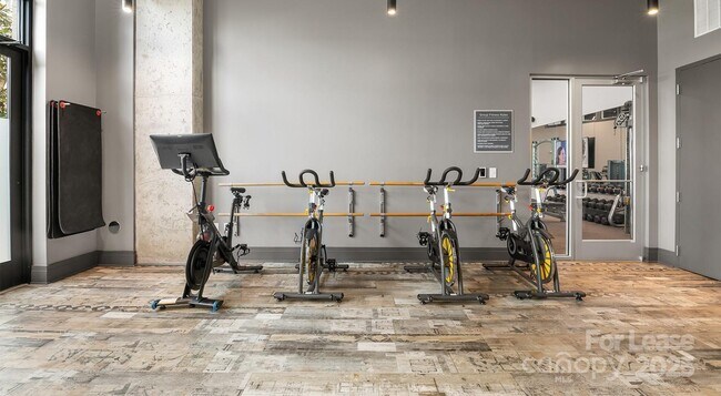 Building Photo - 145 New Bern St