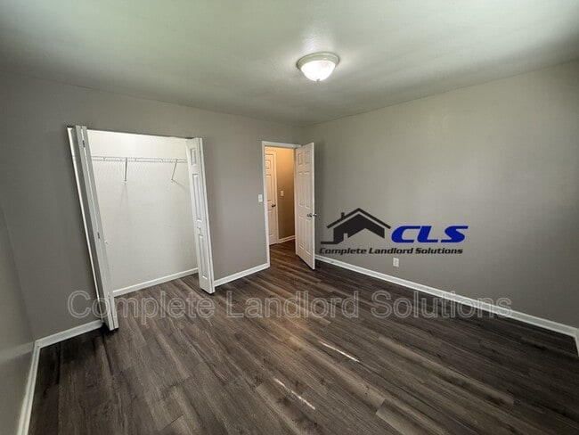 Building Photo - 2906 E Haythorne Ave
