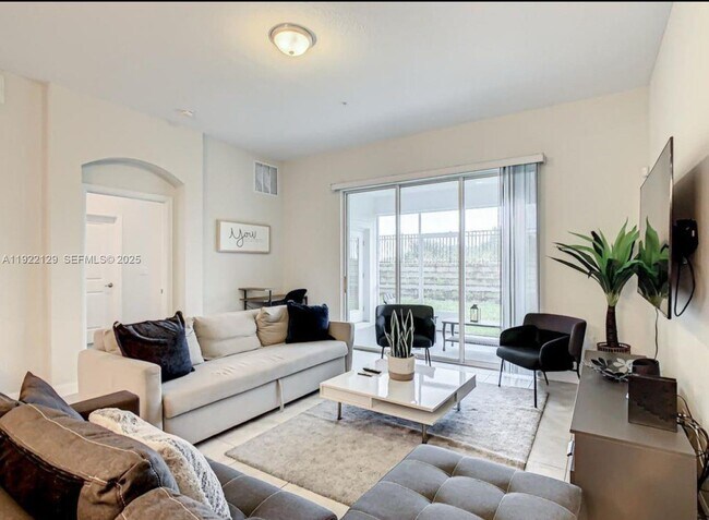 Building Photo - 653 Ocean Course Ave