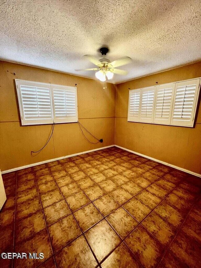 Building Photo - 7051 Becky Ln