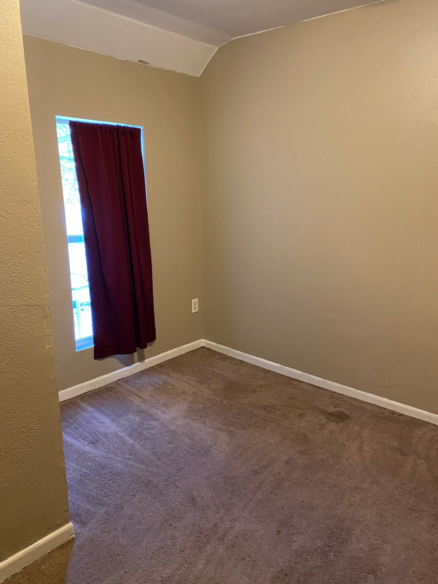 Building Photo - 3006 Emerson Avenue N #2