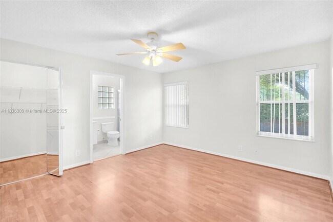 Building Photo - 1617 Zenith Way