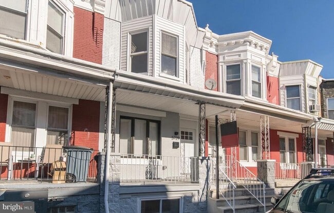 Primary Photo - 5729 Delancey St
