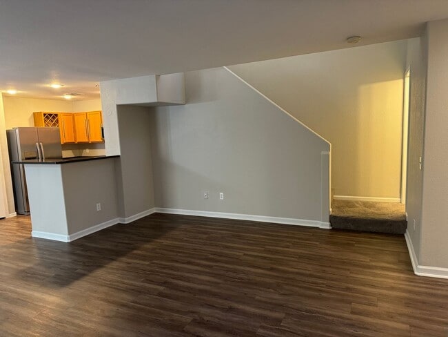 Building Photo - Fantastic 3-bedroom, 2-bathroom townhome  --  1/2 off first month's rent