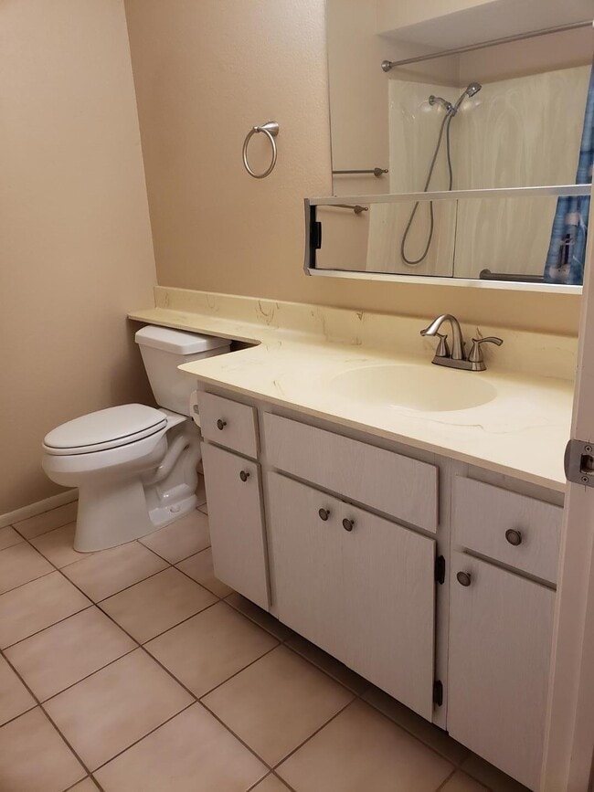 Building Photo - 9626 W Mountain View Rd