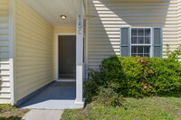 Building Photo - 15 Town Park Ln
