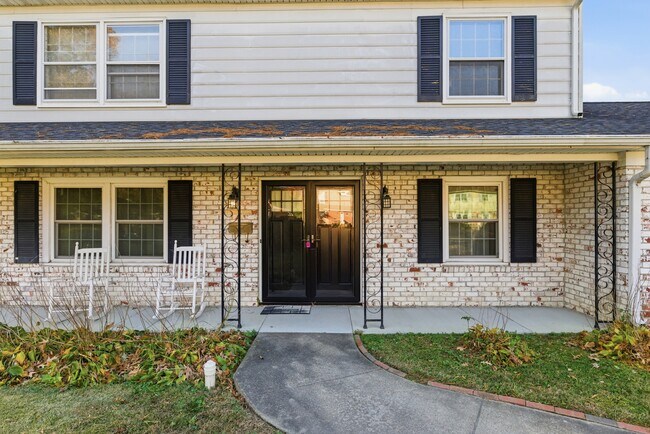Building Photo - 205 Orkney Pl