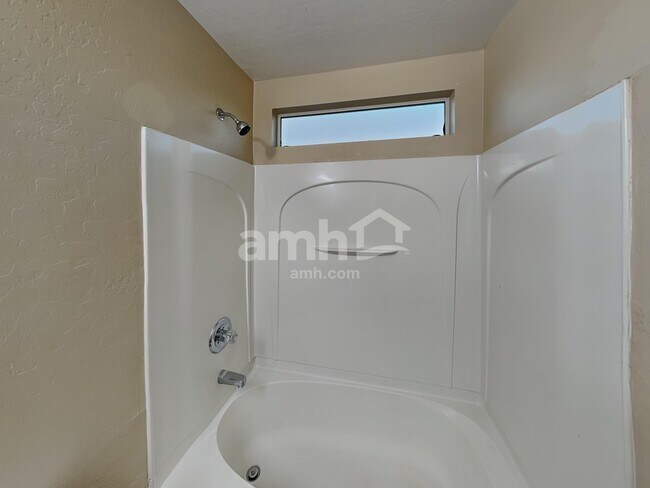 Building Photo - 14954 W Charter Oak Rd