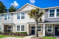 Building Photo - 7833 Montview Rd