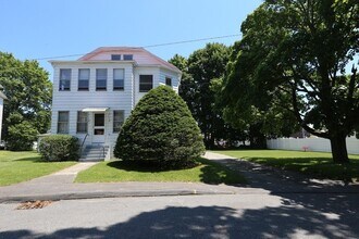 Building Photo - 16 Emerald Ave