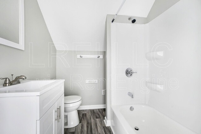 Building Photo - 5413 Distler Ln