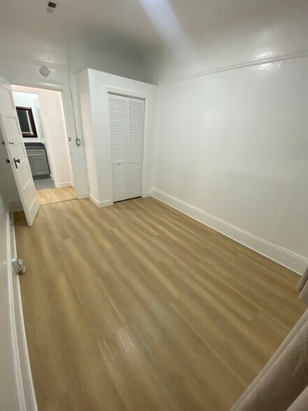 Building Photo - 2055 Berkeley Way