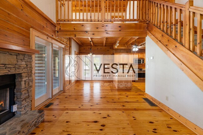 Building Photo - 131 Tanner Trail