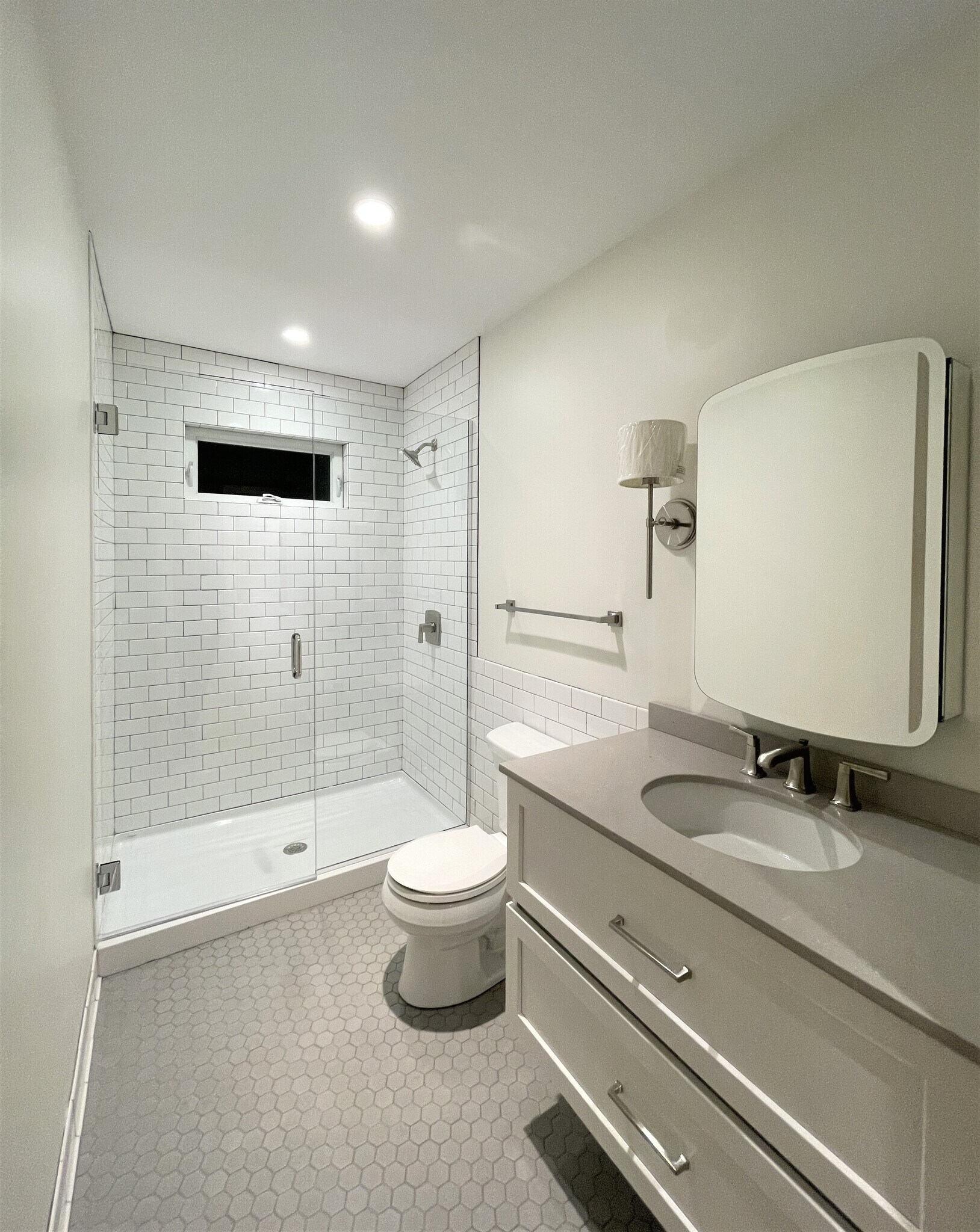 Building Photo - 70 Spring St