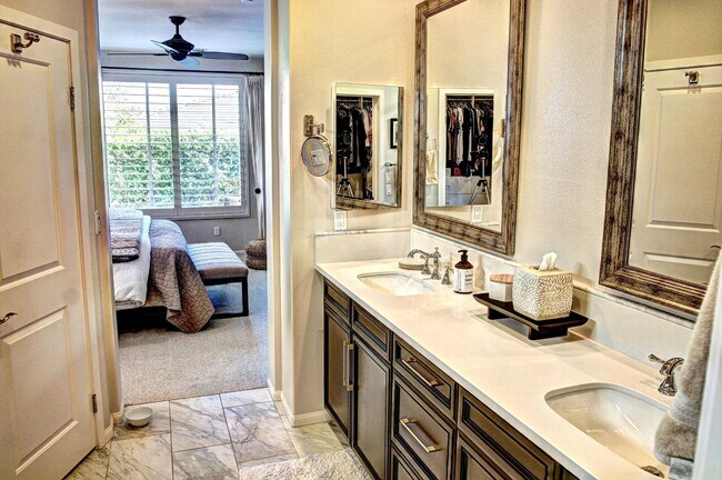 Building Photo - 51234 Longmeadow St