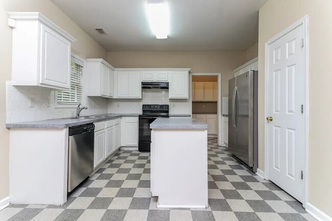 Building Photo - 3749 Cranford Dr SW