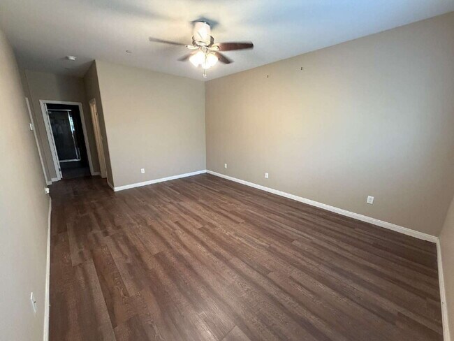 Building Photo - 3 Bedroom, 2 Bathroom Home with Spacious Open Floor Plan & RV Parking