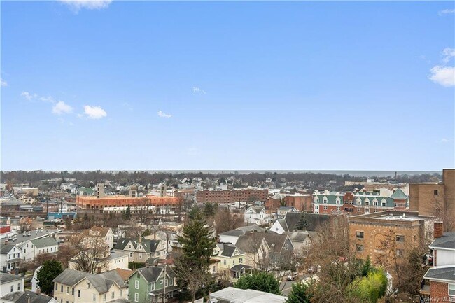 Primary Photo - 315 King St