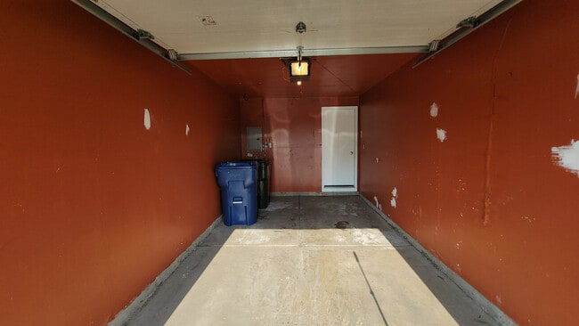 Building Photo - 1426 Dahlgren Ln