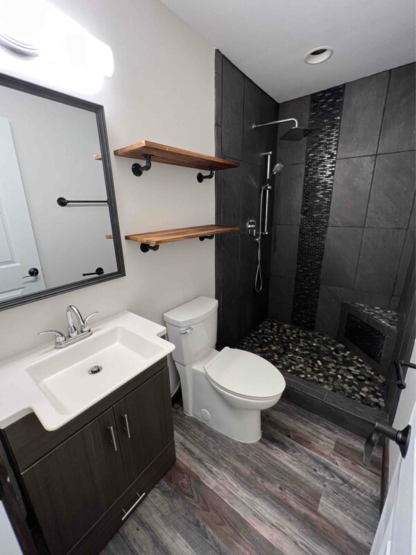 Building Photo - 296 Anderson Ln